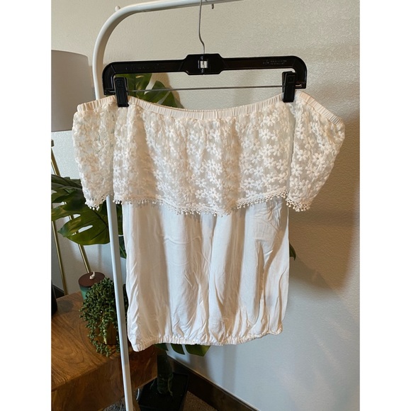 White Off The Shoulder Top - Picture 1 of 3